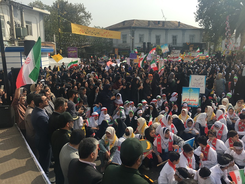 راهپیمایی با شکوه مردم قائم شهر در ۱۳ آبان، روز ملی مبارزه با استکبار جهانی و روز دانش‌آموز