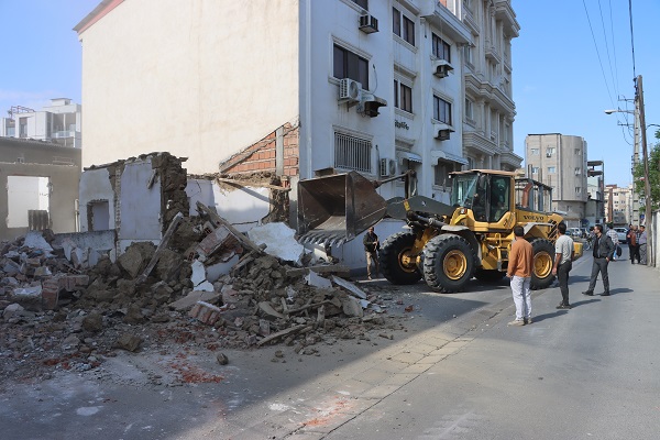 عملیات تخریب و بازگشایی واقع در خیابان کوچکسرا، کوچه شهید جوادی روبروی مدرسه سما