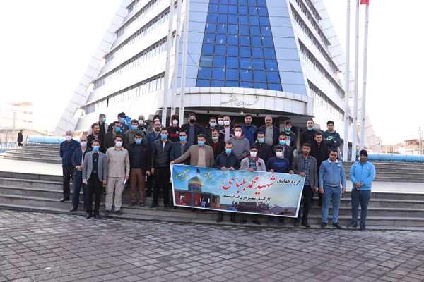 اعزام گروه جهادی کارکنان شهرداری قائم شهر به منطقه عملیاتی هفت تپه جهت بازسازی یادمان شهدا