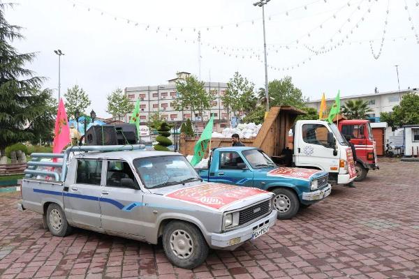 توزیع بسته های معیشتی دستفروشان به همت شهرداری و شورای اسلامی شهر قائم شهر