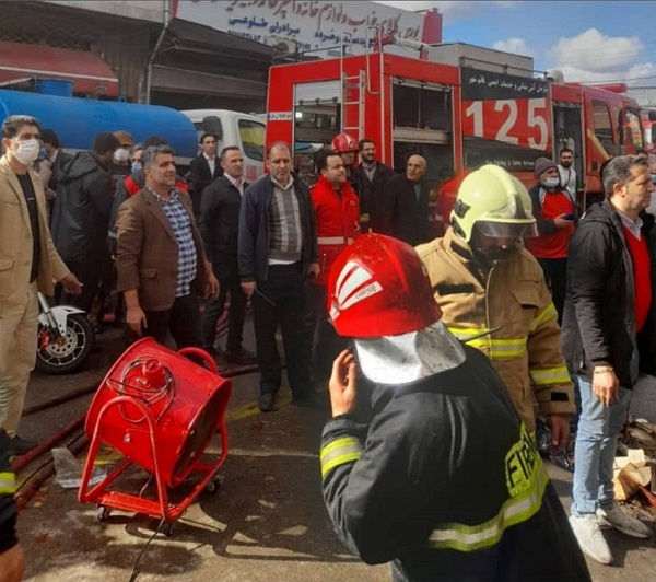 مهار آتش سوزی یک باب مغازه در چهارشنبه بازار